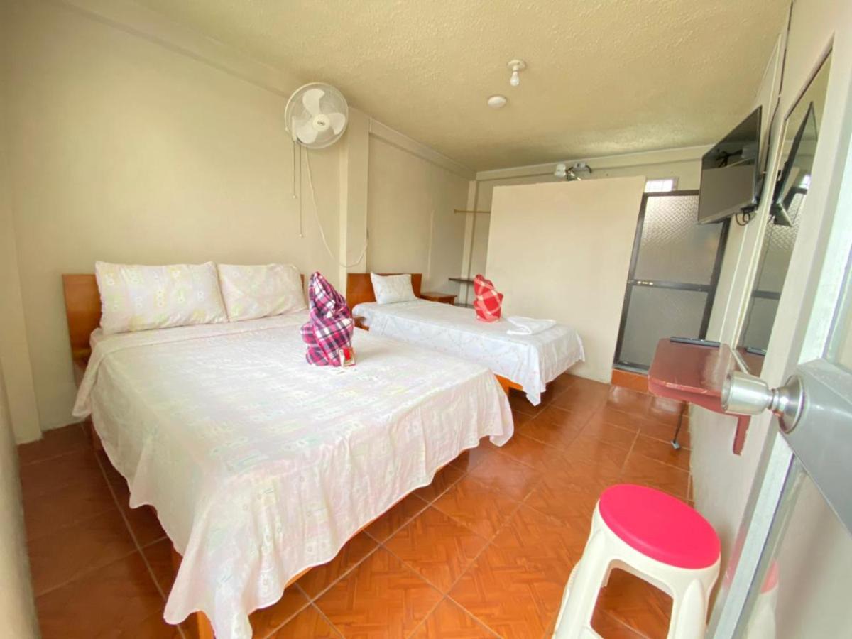Historico Hostal Elizabeth Puerto Ayora  Buitenkant foto