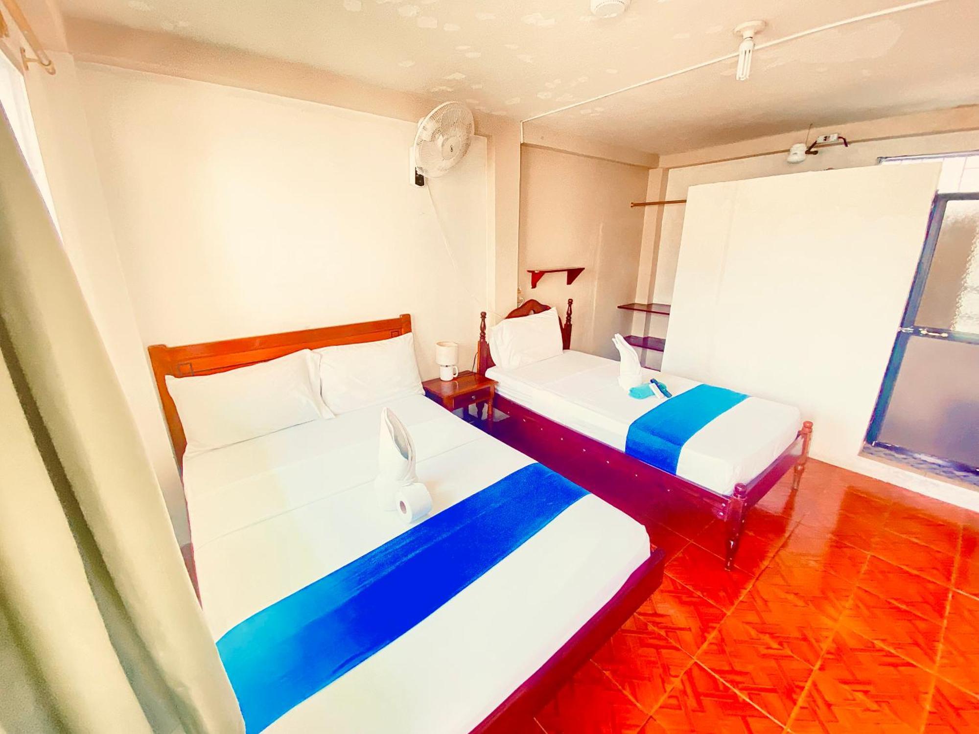 Historico Hostal Elizabeth Puerto Ayora  Buitenkant foto